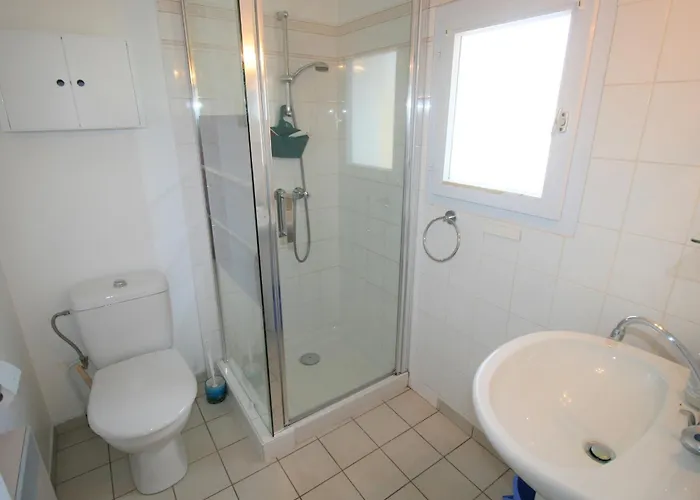 Cosy Avec Terrasse A 250m De La - Fr-1-22-342 דירה *