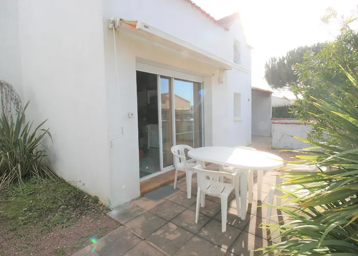 Cosy Avec Terrasse A 250m De La - Fr-1-22-342 *